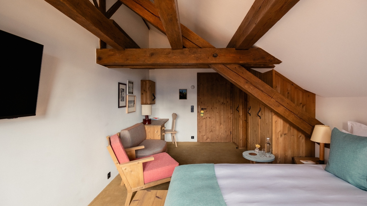 Oberes Dachzimmer mit Blick auf die Jungfrau