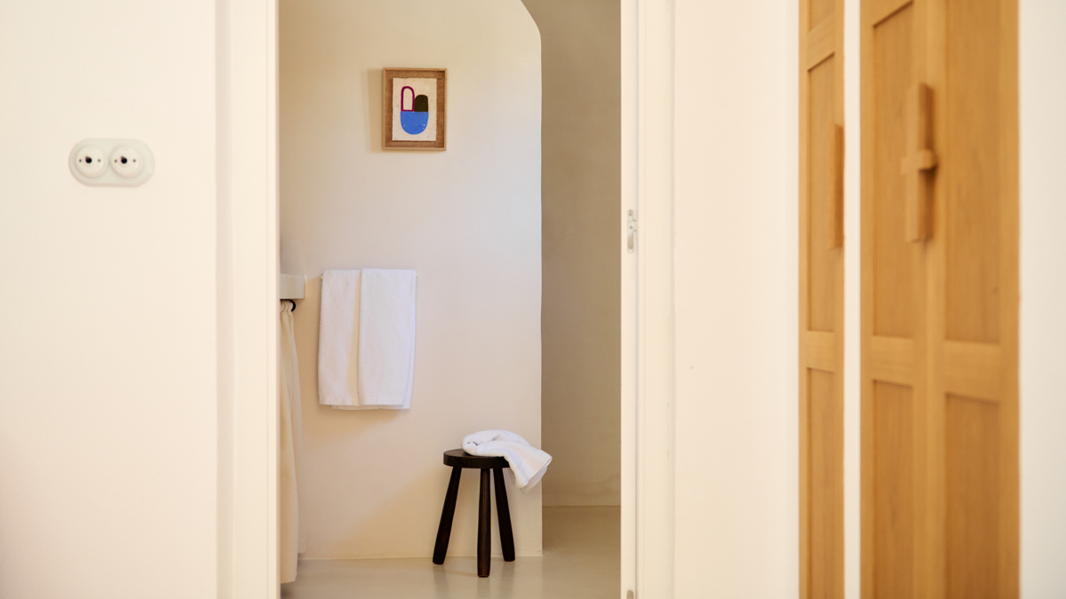 Bathroom of the Family Deluxe room at Hotel Petunia Ibiza