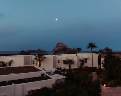 Sunset in Ibiza in the Beaumier hotel Petunia with views of Es Vedrà