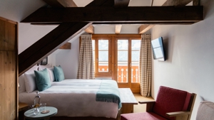 Oberes Dachzimmer mit Blick auf die Jungfrau