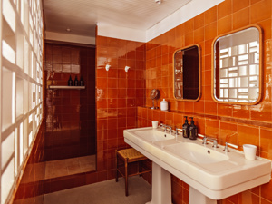 Junior suite sea view bathroom