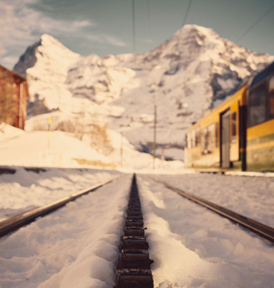 Railroad train wengen
